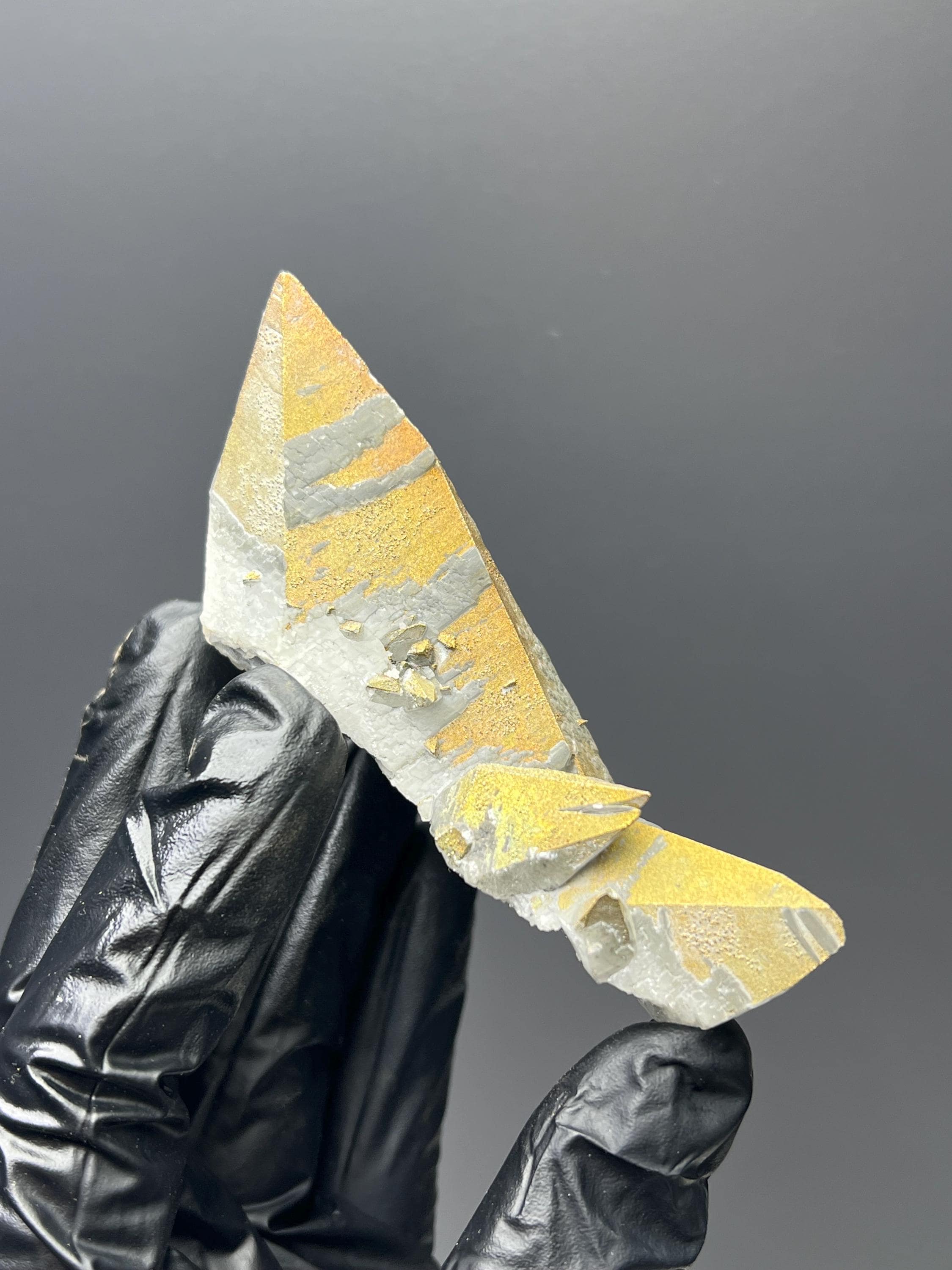 Chalcopyrite On Gray Crystal Calcite - Crystal Gemstone AE 
