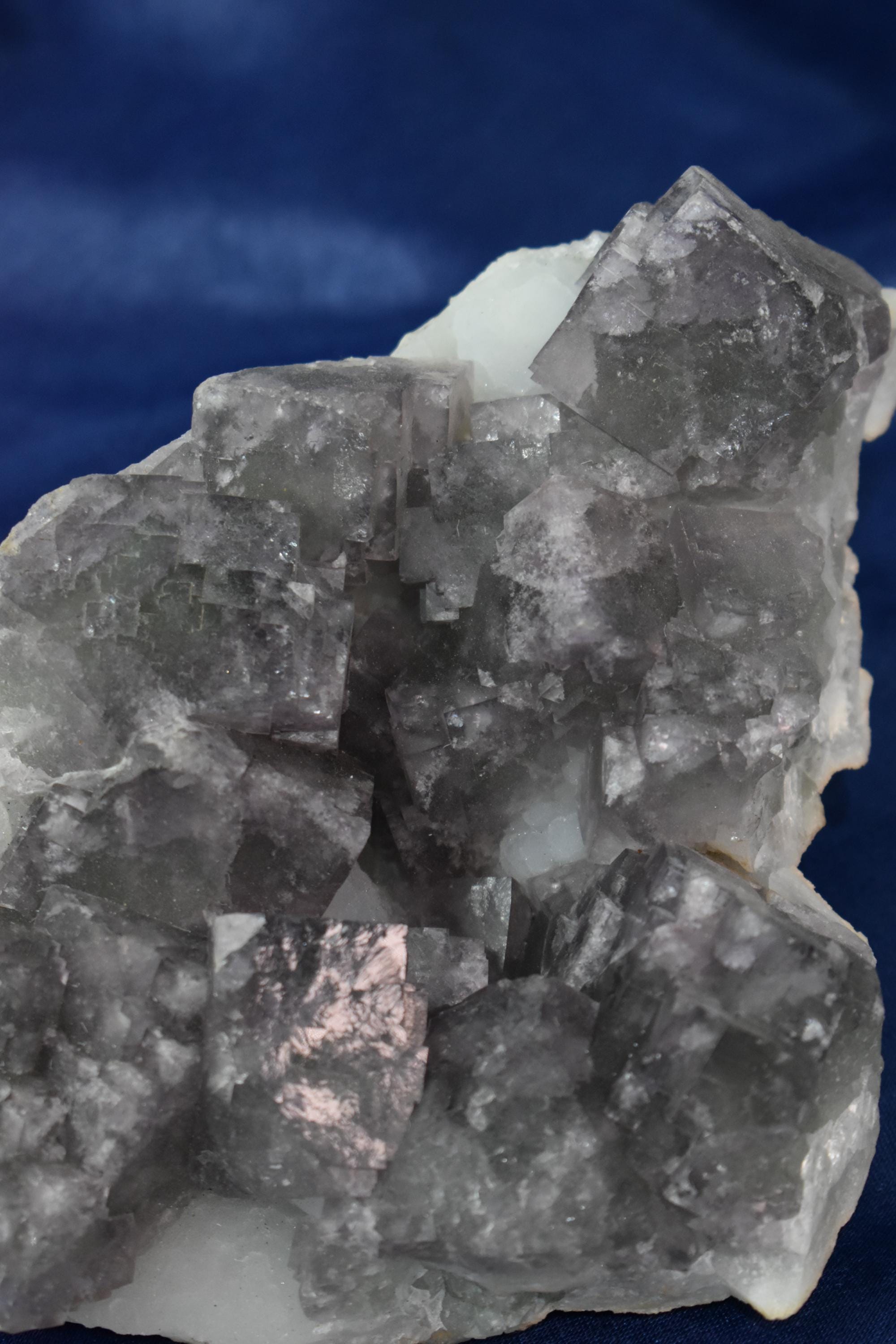 UV Fluorite From China - Crystal Gemstone AE 