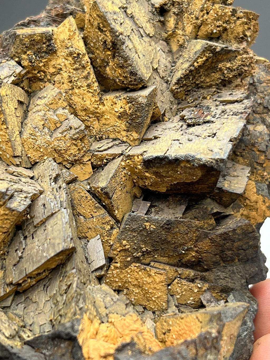 Very special and showy limonite on iron siderite, From Turkey - Crystal Gemstone AE 