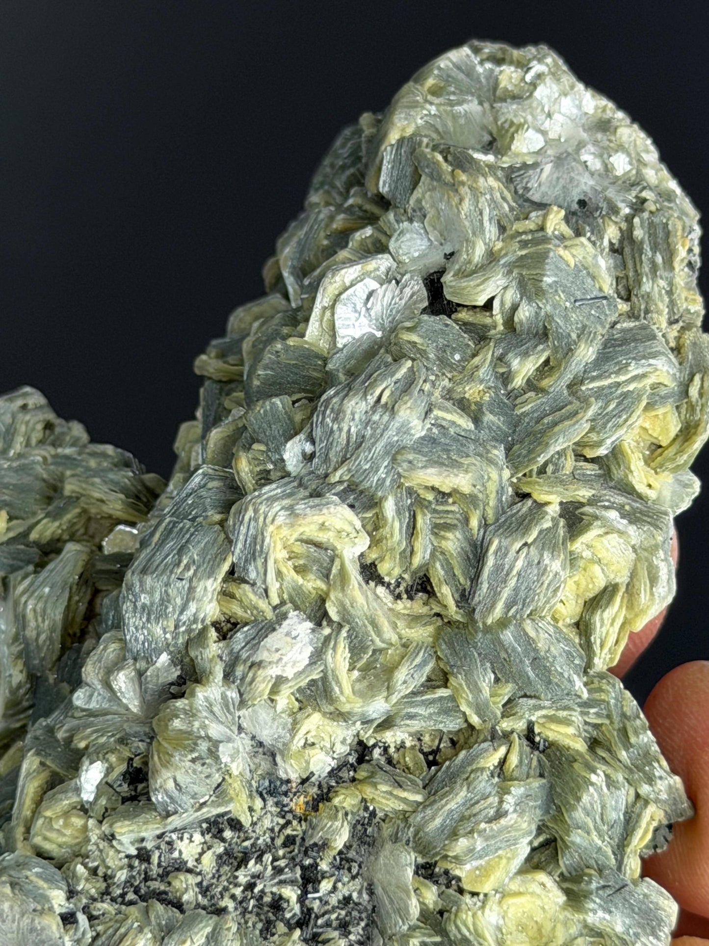 Vermiculite With Black Tourmaline