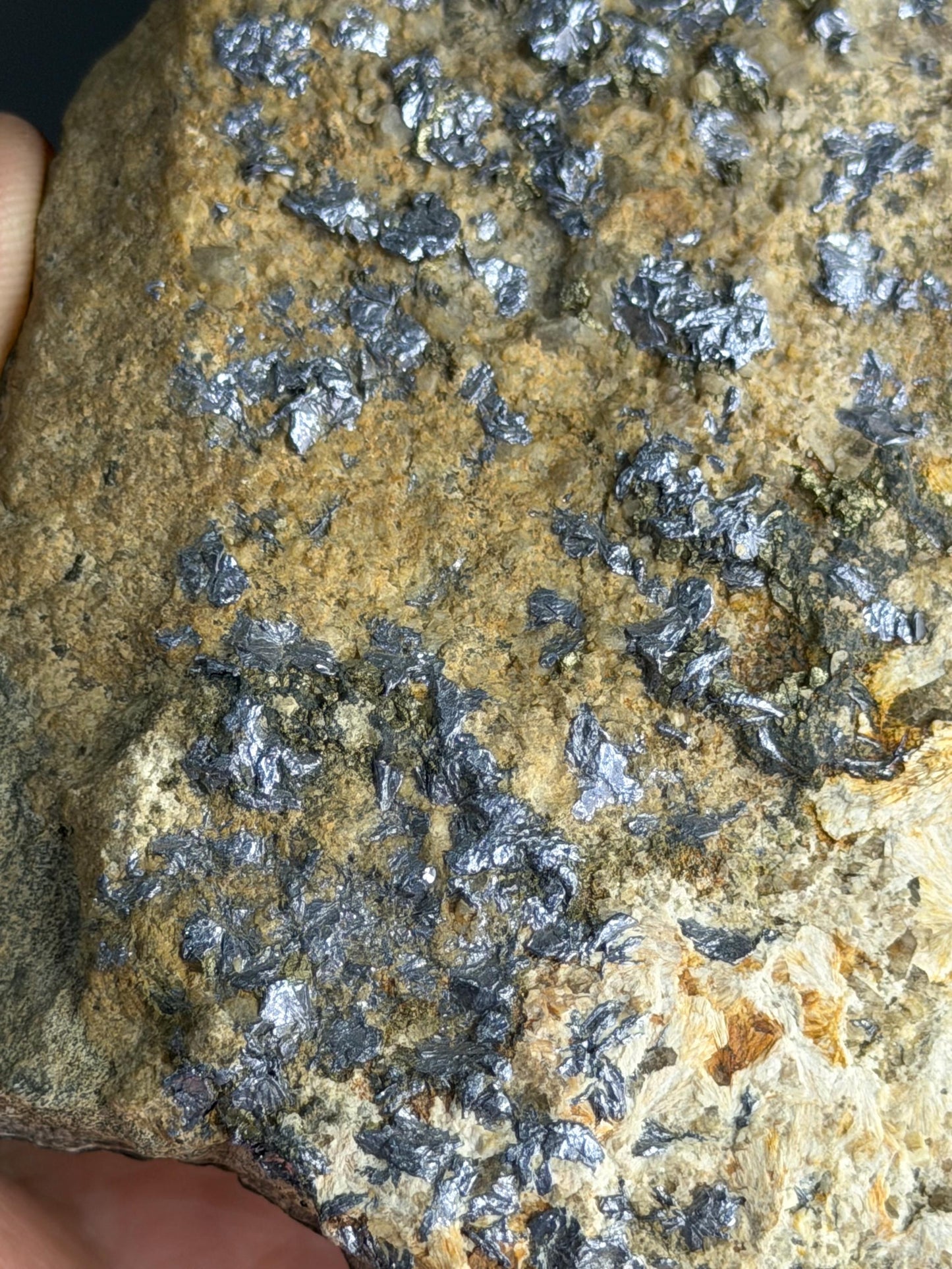 Molybdenite With Chalcopyrite