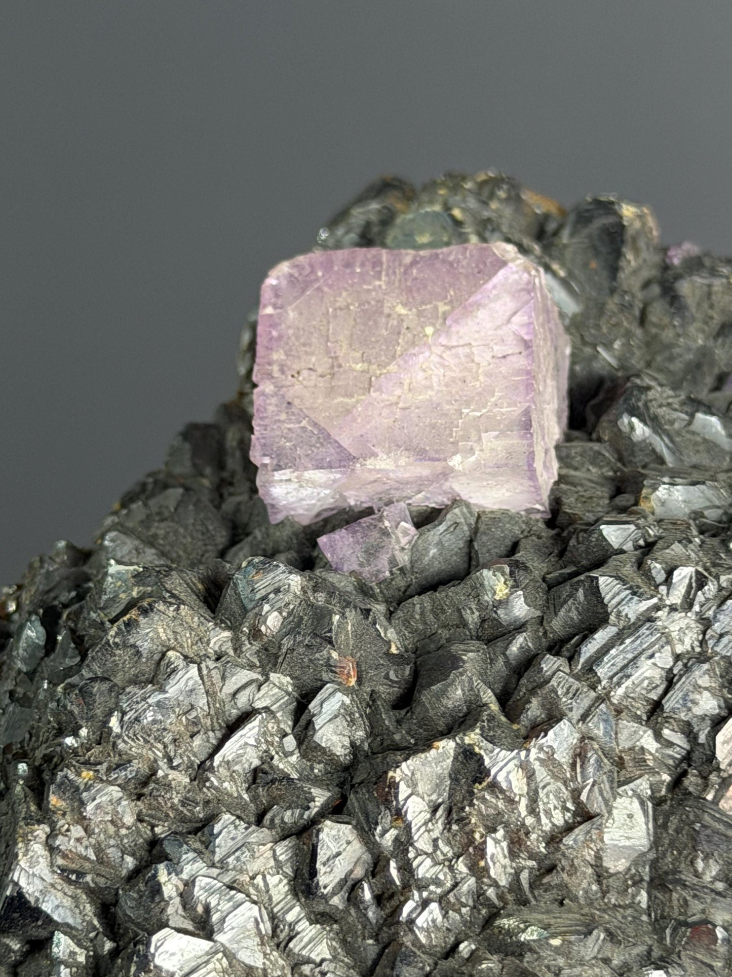 Sphalerite With Pink Cubic Fluorite