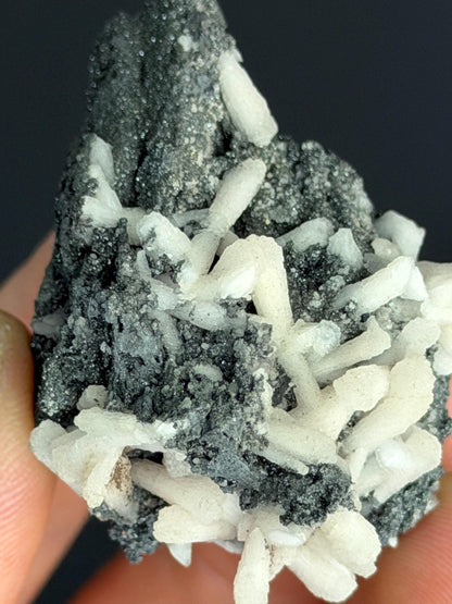 Kutnohorite On Hematite