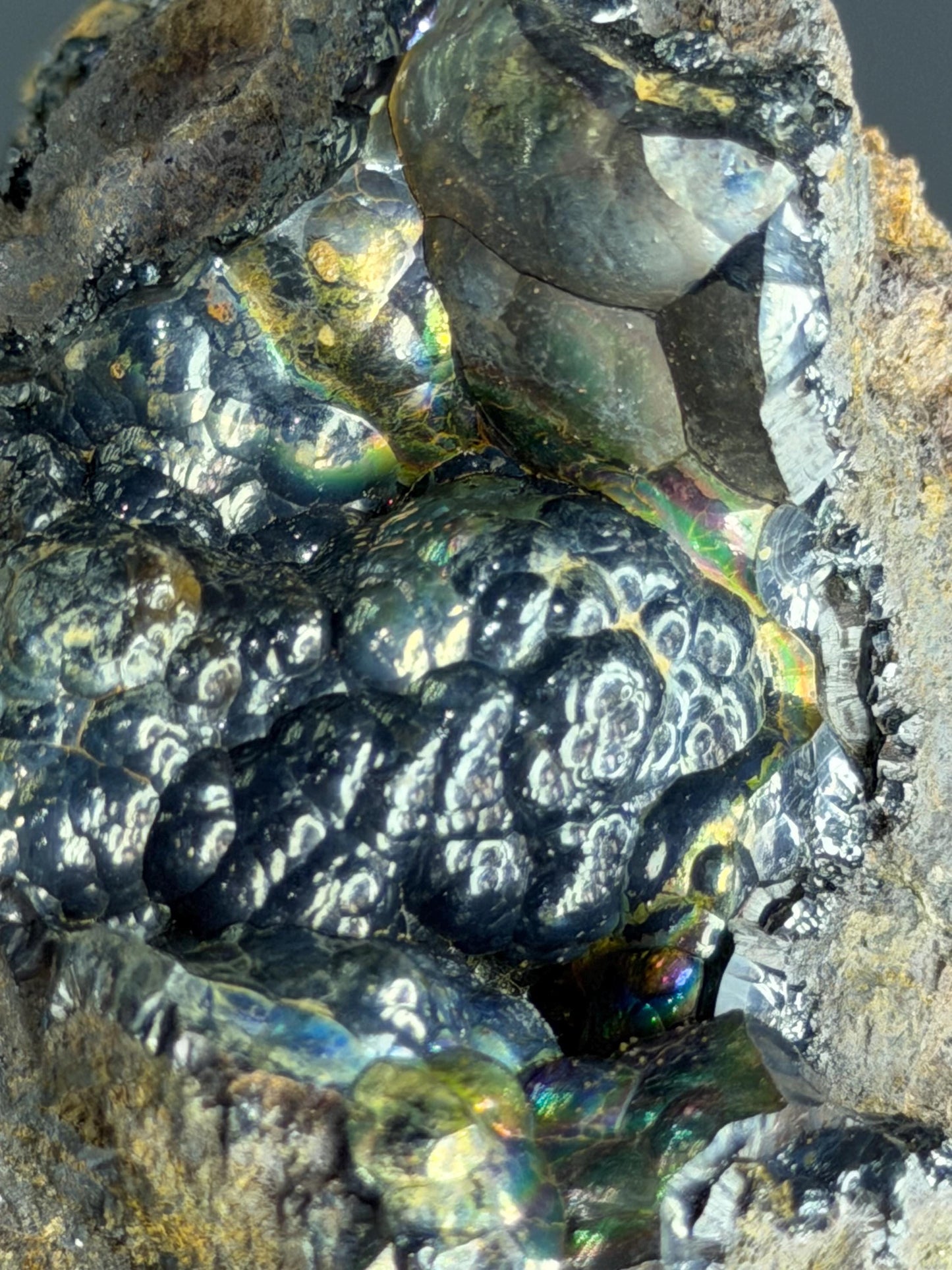 Natural Colored Alloy Irisdescent Botryoidal Goethite